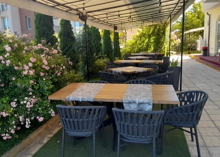 Hotel Family Saga 3*