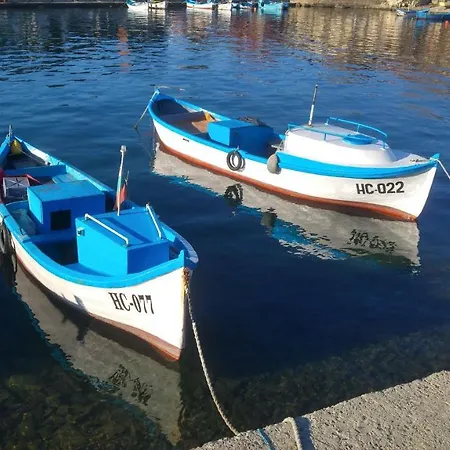 Family Saga Ξενοδοχείο
