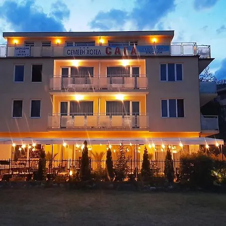 Family Saga 호텔 라브다