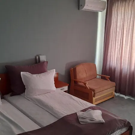 Family Saga 호텔 라브다