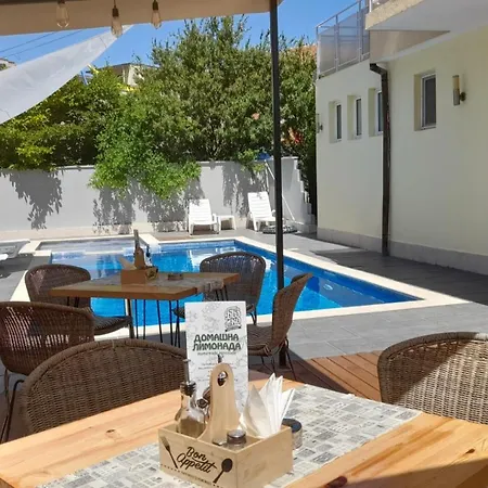 호텔 Family Saga 라브다