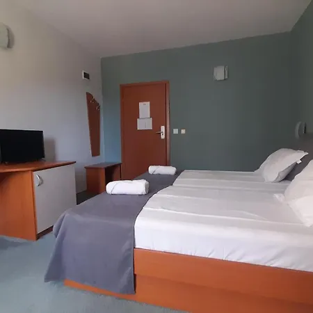 Family Saga 호텔 라브다