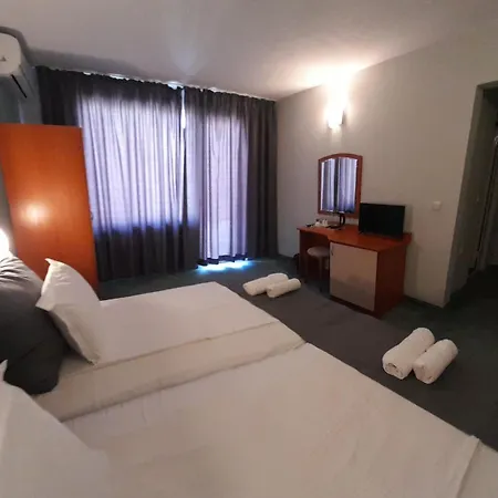 호텔 Family Saga 라브다