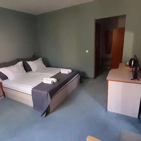 호텔 Family Saga 라브다