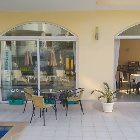 Family Saga 호텔 라브다