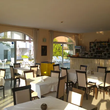 호텔 Family Saga 라브다