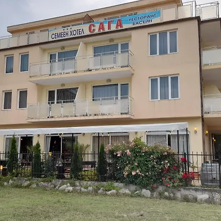 호텔 Family Saga 라브다