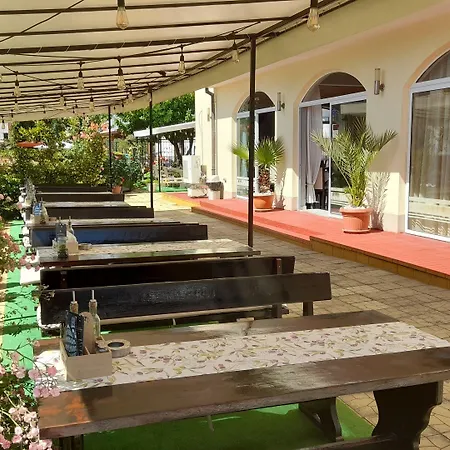 Family Saga 호텔 라브다