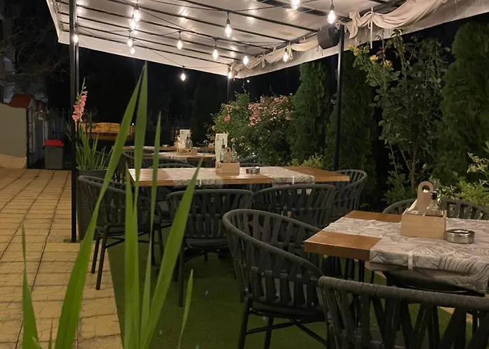 ホテル ファミリー サガ 3*