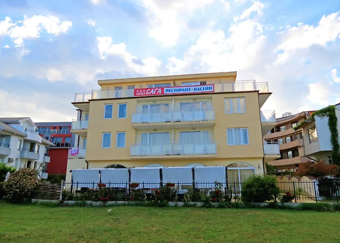 ホテル ファミリー サガ 3*